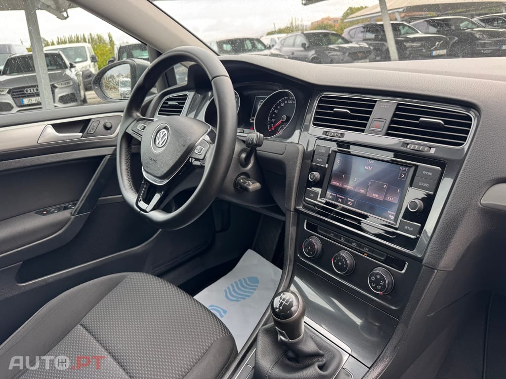 Volkswagen Golf 1.6 TDI Confortline