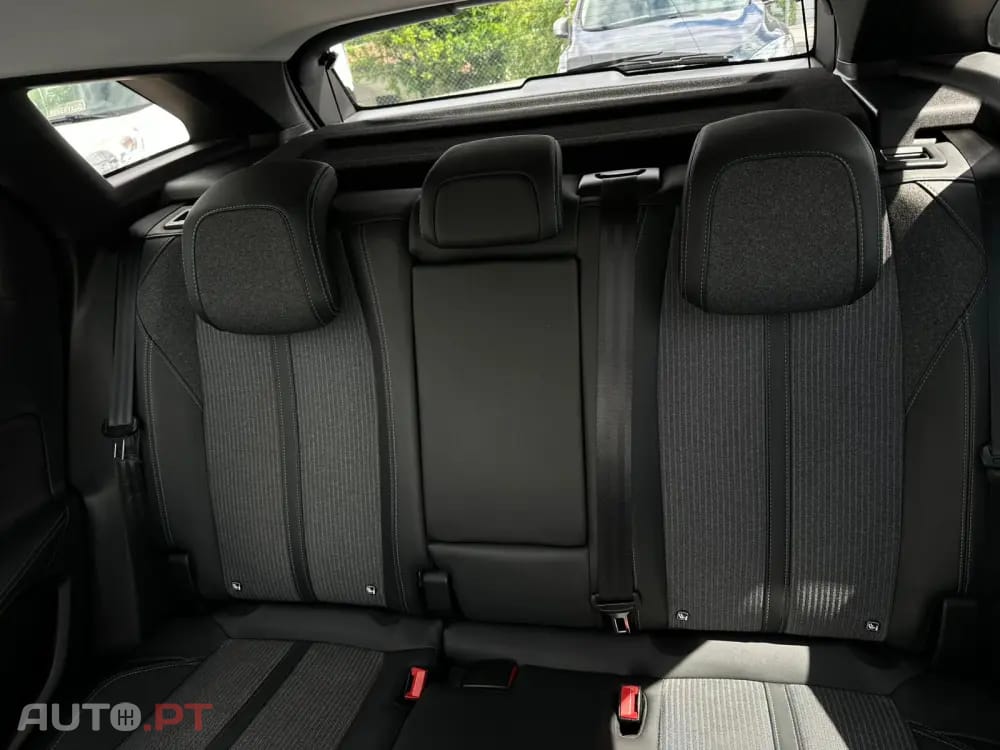Peugeot 3008 1.5 BlueHDi Allure EAT8