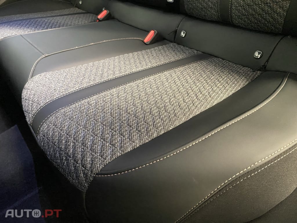 Peugeot 308 SW 1.2 Hybrid Allure e-DCS6