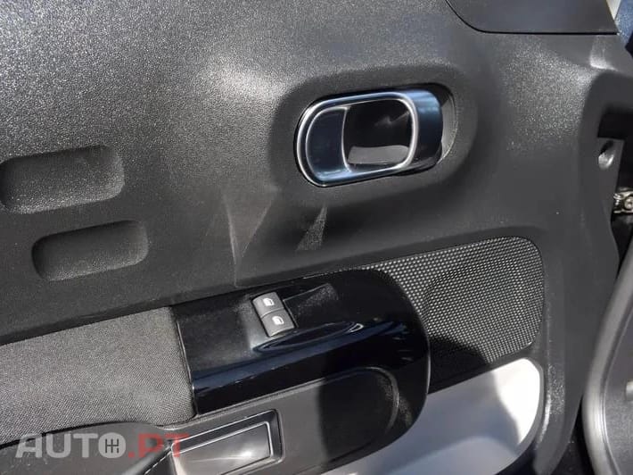 Citroen C3 1.2 PureTech Shine EAT6