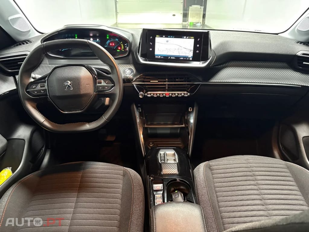 Peugeot e-208 50 kWh Active Pack — fotografia 15