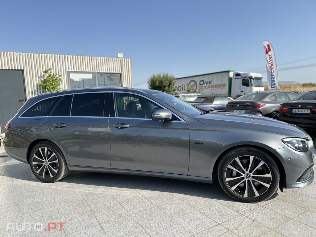 Mercedes-Benz E 300 de 4Matic T 9G-TRONIC Avantgarde