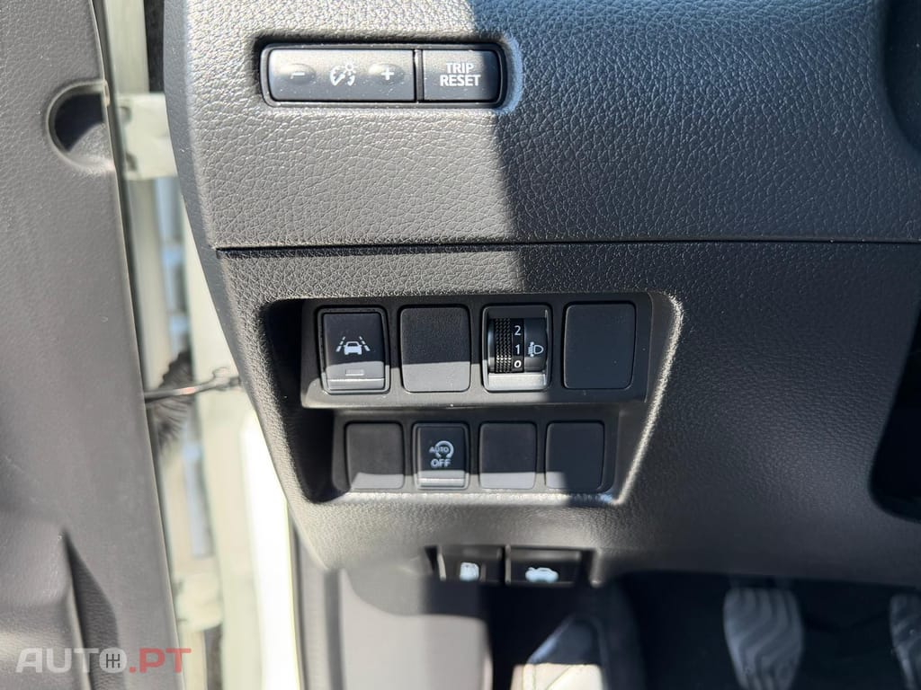 Nissan Qashqai 1.3 DIG-T N-Connecta J18 Led