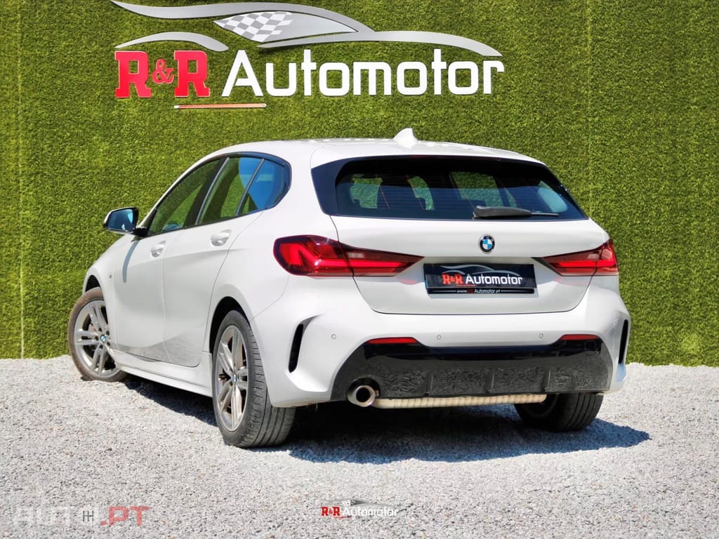 BMW 118 i Pack Desportivo M Auto