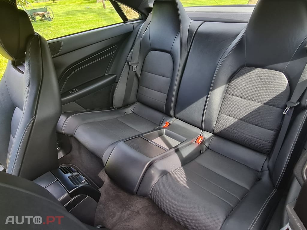 Mercedes-Benz E 220 CDi BlueEfficiency Auto
