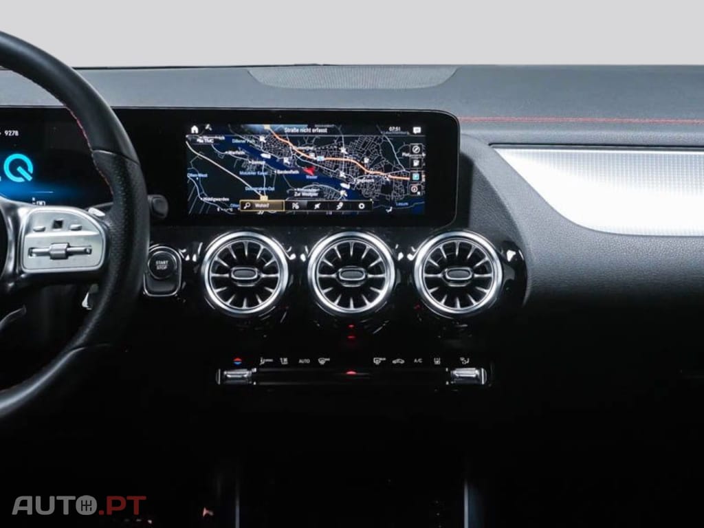 Mercedes-Benz EQA 300 4M AMG-Sport I.V.A DEDUTIVEL 