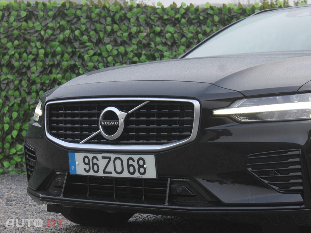 Volvo V60 2.0 T8 AWD TE R-Design