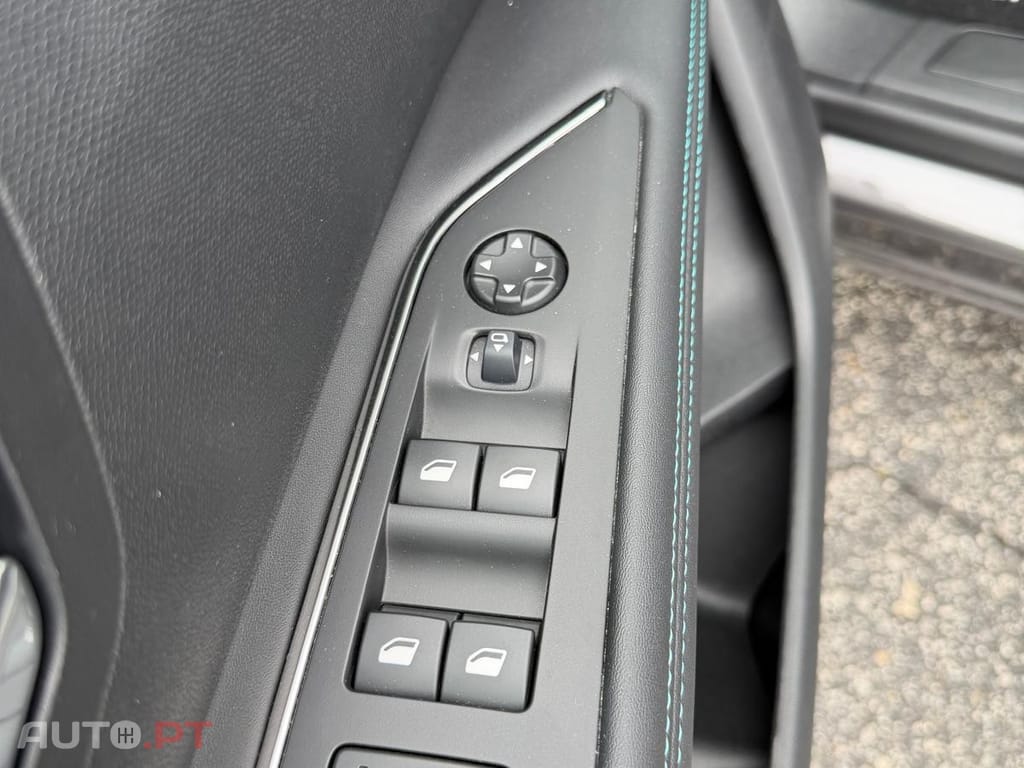 Peugeot 3008 1.6 Hybrid Allure e-EAT8