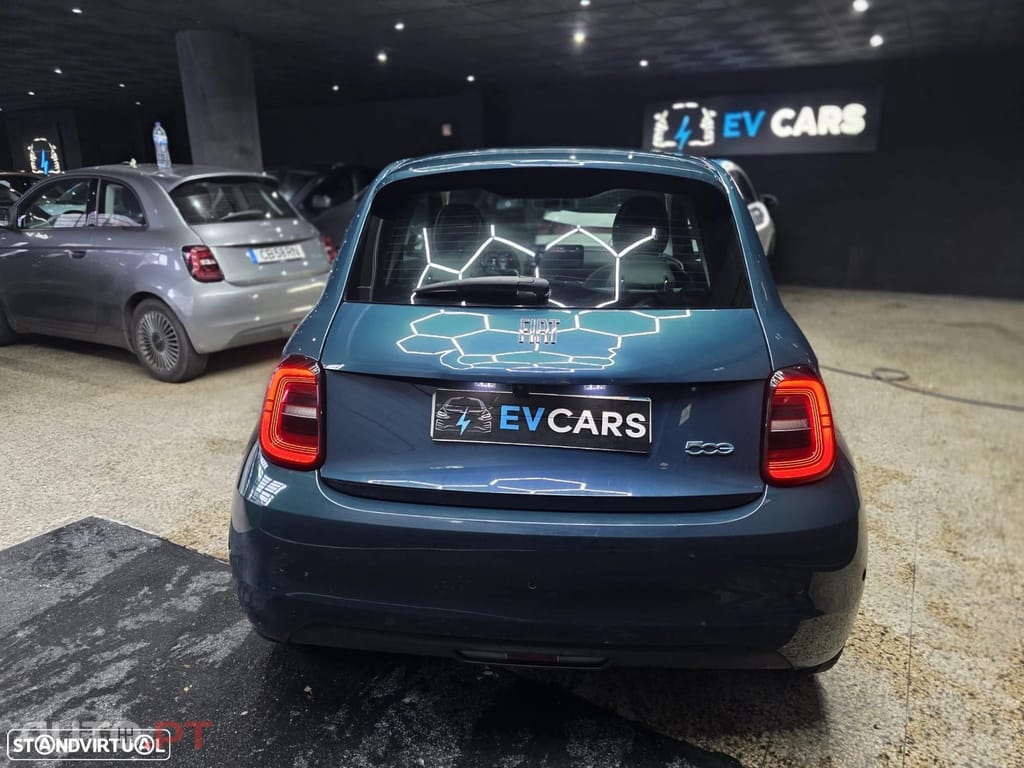 Fiat 500e La Prima