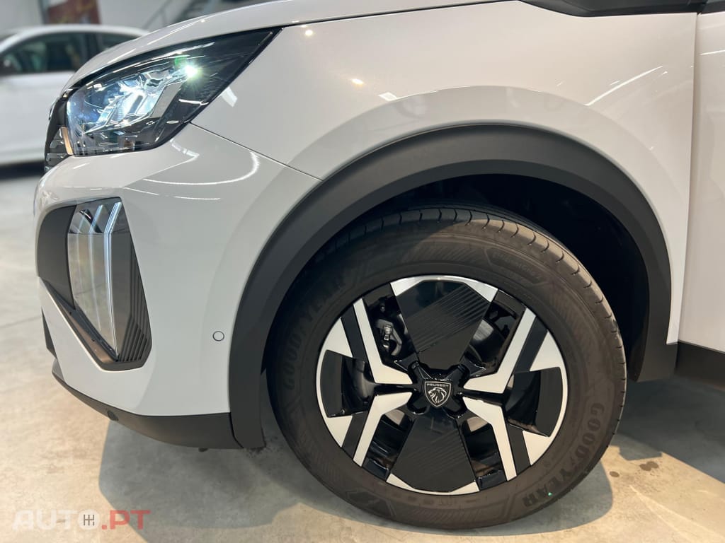 Peugeot 2008 1.2 Hybrid Allure e-DCS6