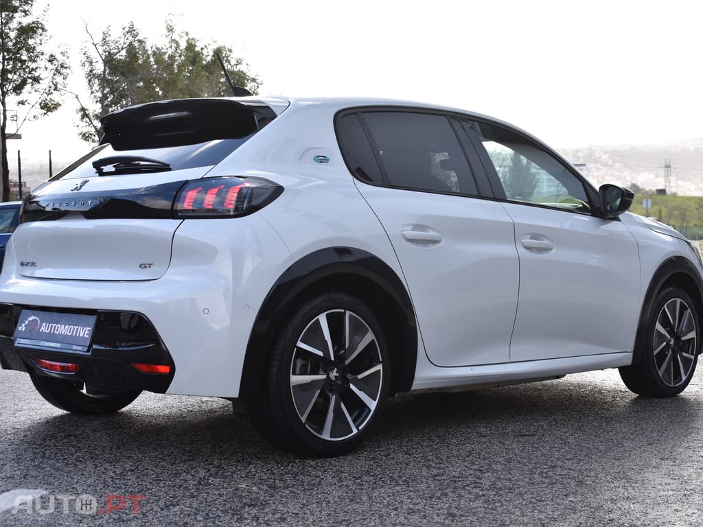 Peugeot E-208 50 kWh GT