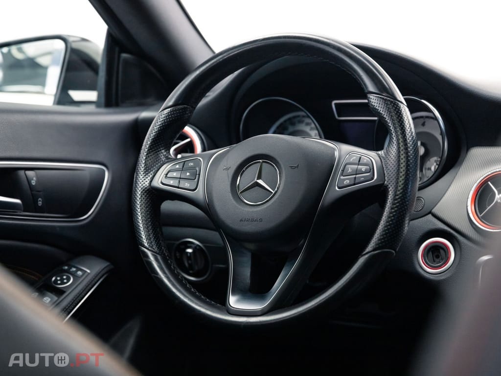 Mercedes-Benz CLA 200 (CDI) d Orange Art Edition