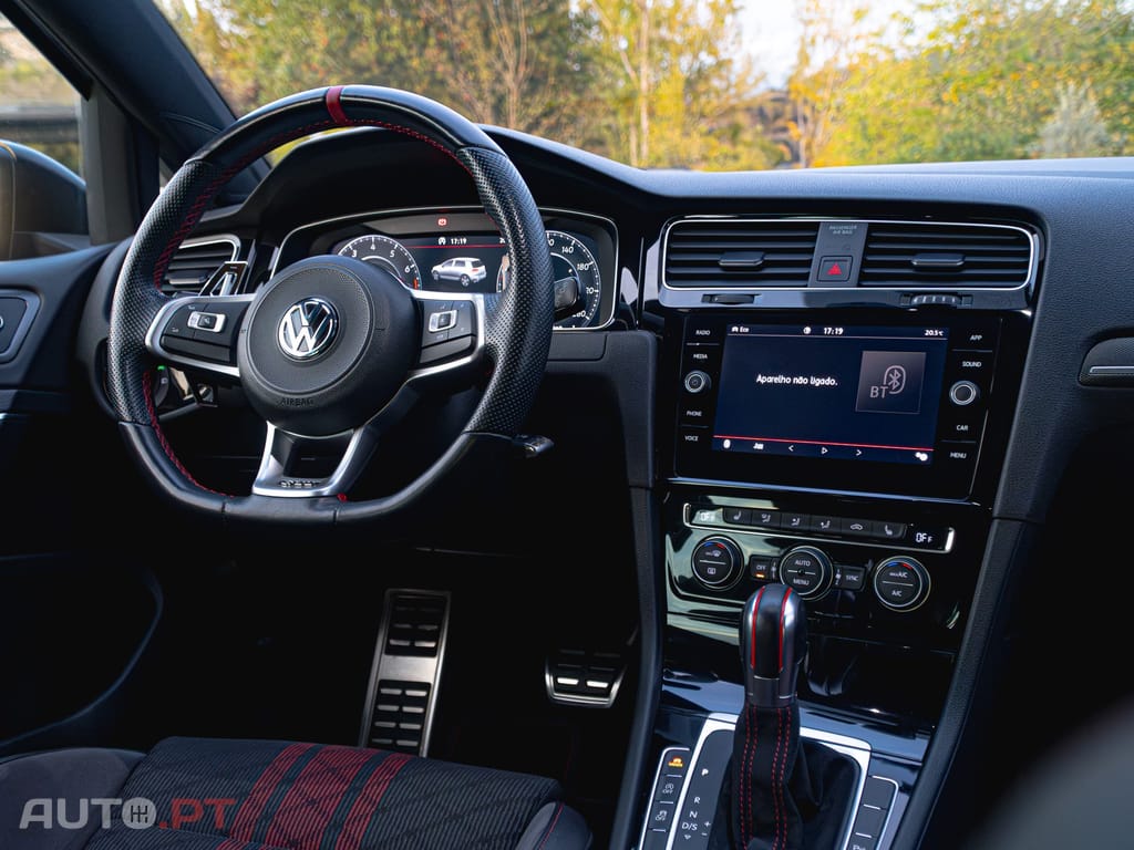 Volkswagen Golf 2.0 TSI TCR DSG