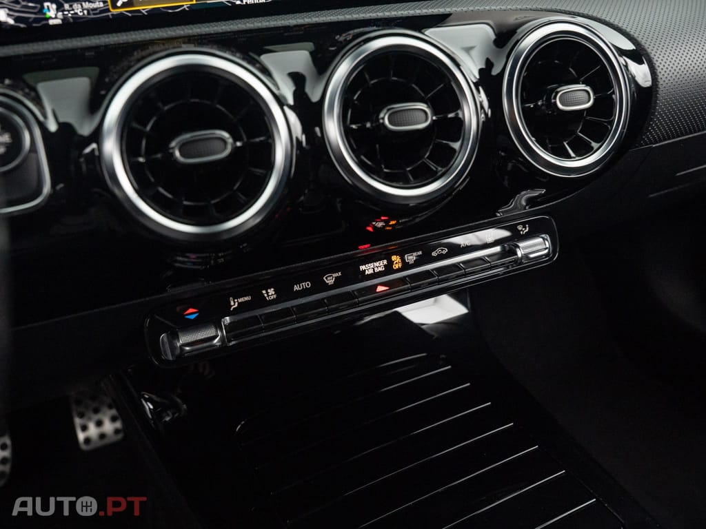 Mercedes-Benz CLA 250 e Shooting Brake Style Plus