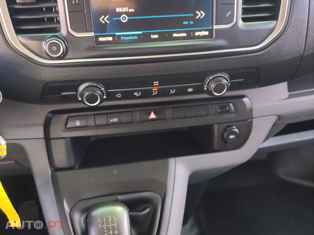 Peugeot Expert L2H1 Premium