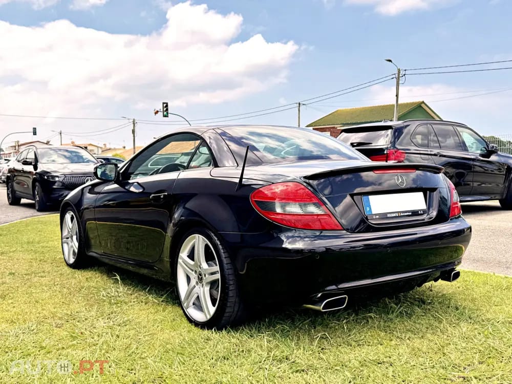 Mercedes-Benz SLK 200 Outro