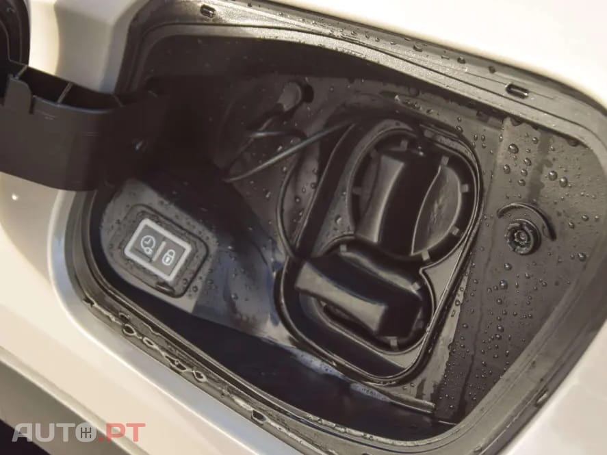 Jeep Avenger 54 kWh Summit