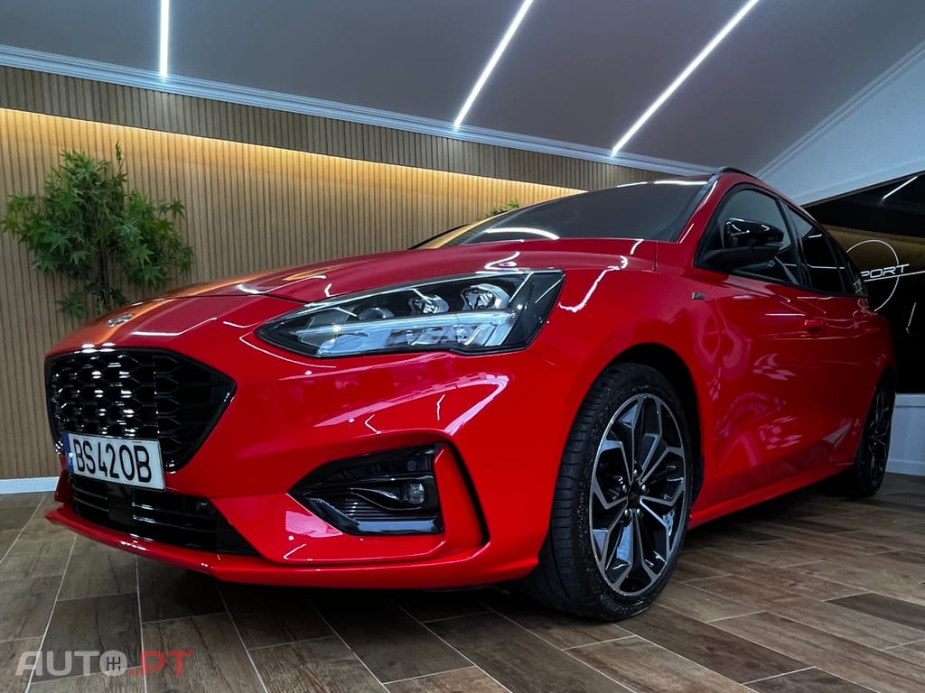 Ford Focus SW 1.0 EcoBoost S&S ST-LINE