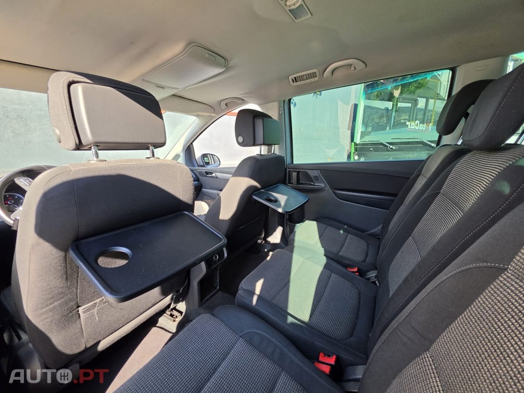Volkswagen Sharan 2.0 TDI Confortline — fotografia 16