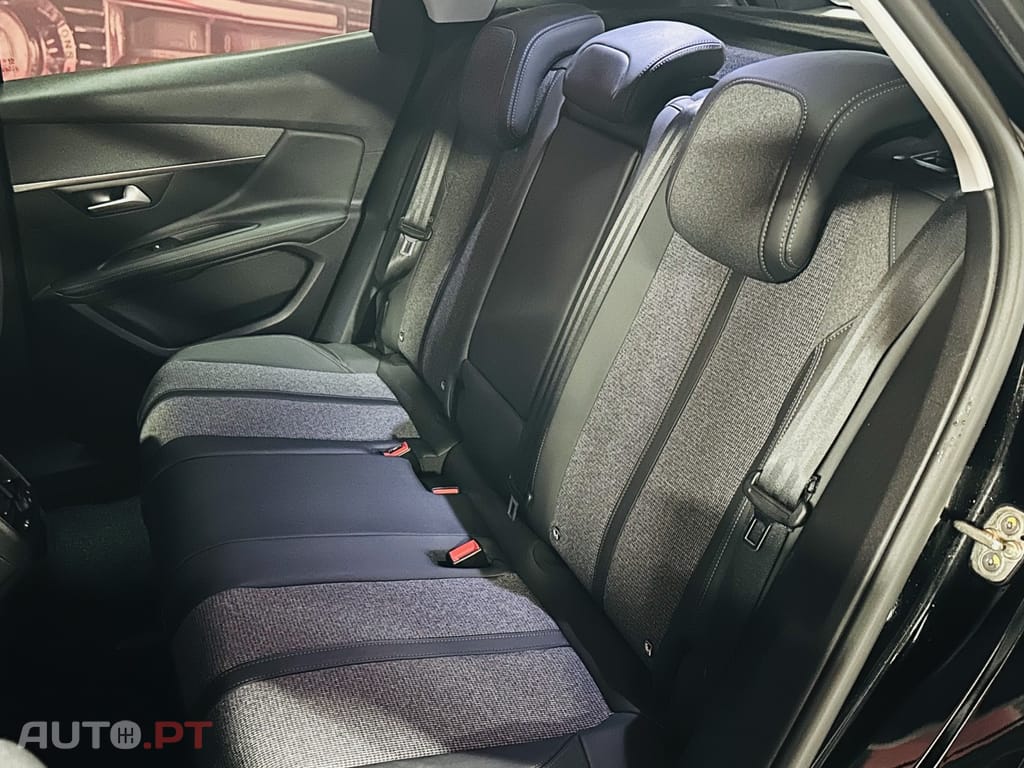 Peugeot 3008 1.2 PureTech Allure