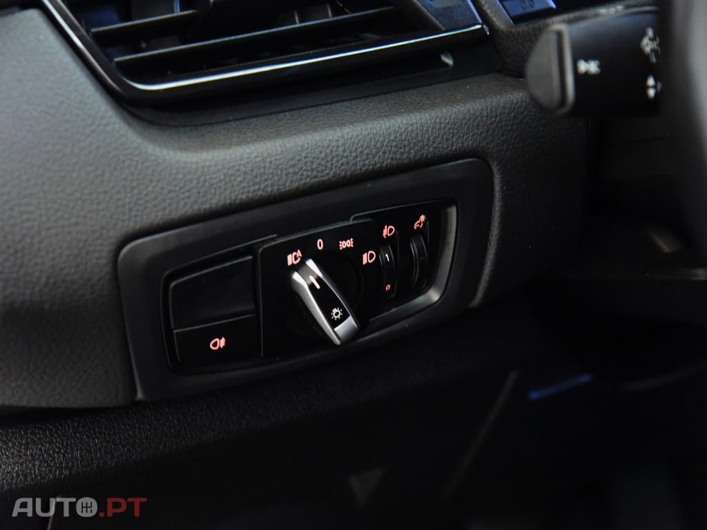 BMW 216 i 7L Advantage