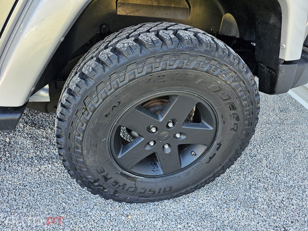 Jeep Wrangler 2.8 CRD ATX Sahara Limited