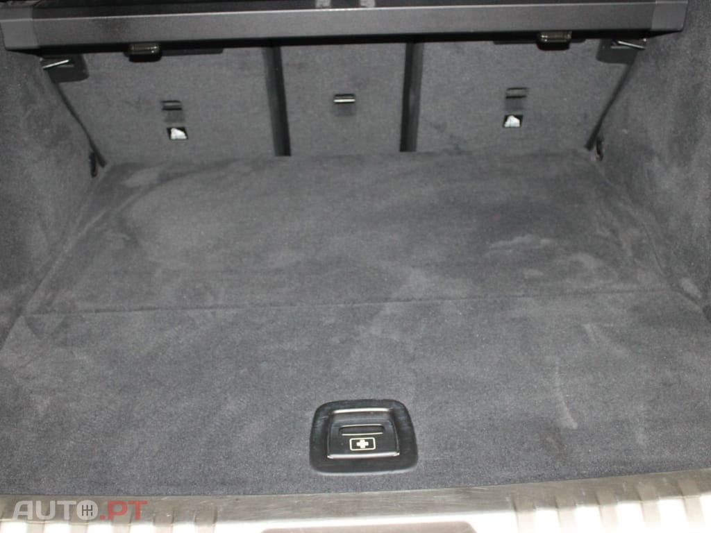 BMW 330 TOURING PLUG-IN ADVANTAGE I.V.A DEDUTÍVEL