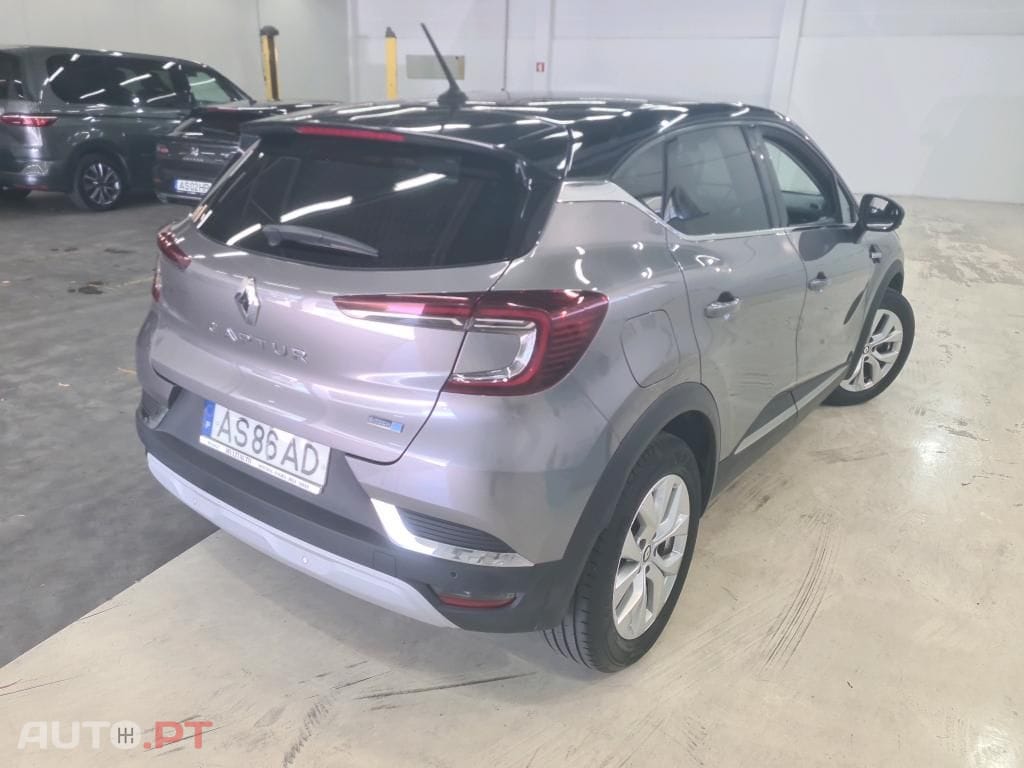 Renault Captur 1.6 E-Tech Plug-In Intens