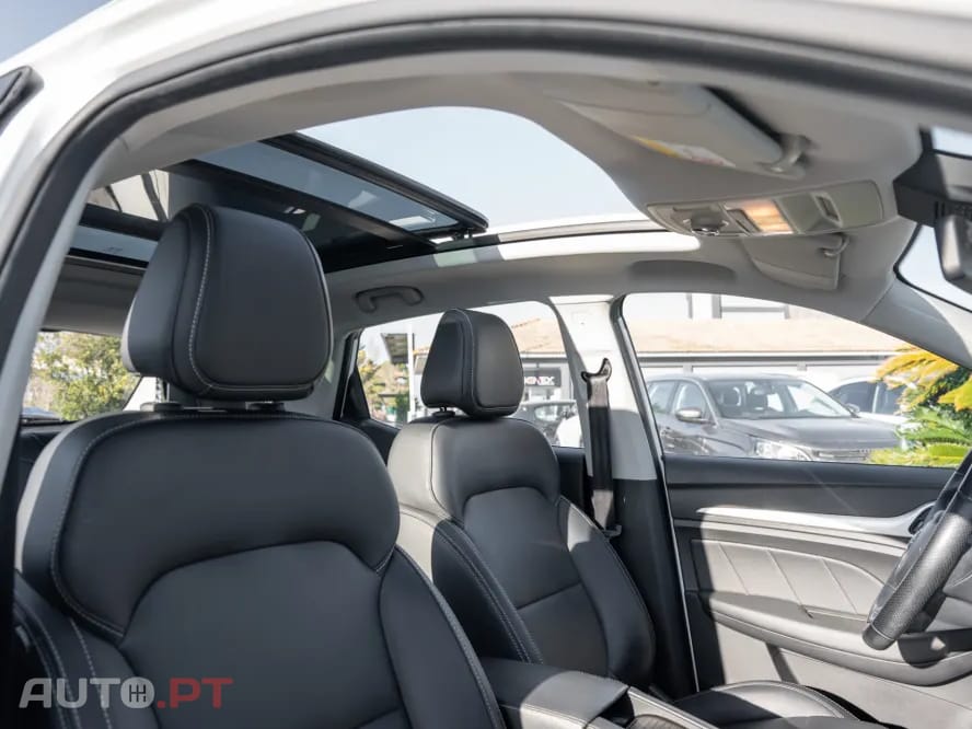 MG ZS EV 44.5 kWh Luxury