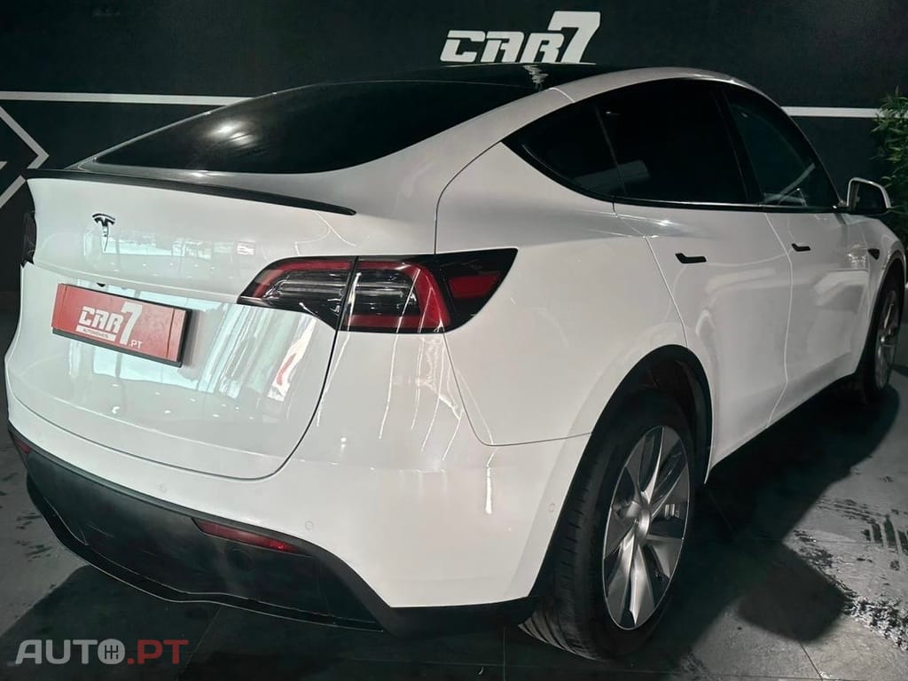 Tesla Model Y Long Range Dual Motor AWD