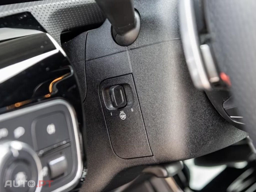 Mercedes-Benz CLA 250 e AMG Line I.V.A DEDUTIVEL 