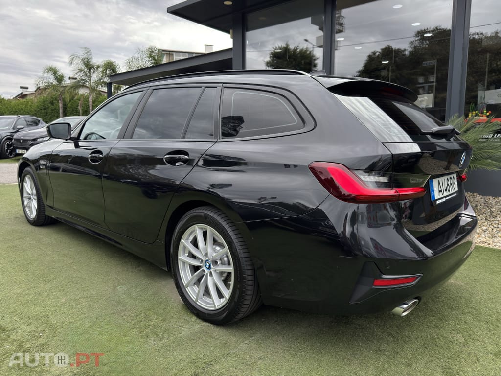 BMW 320 e Touring Line Sport Auto