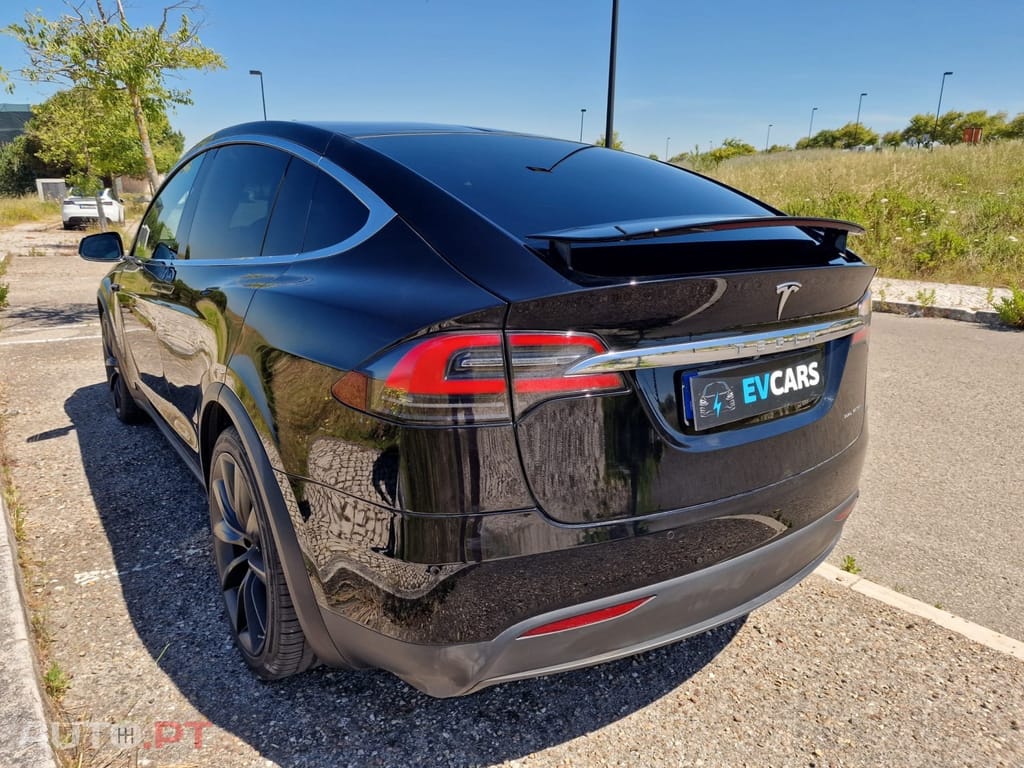 Tesla Model X Long Range