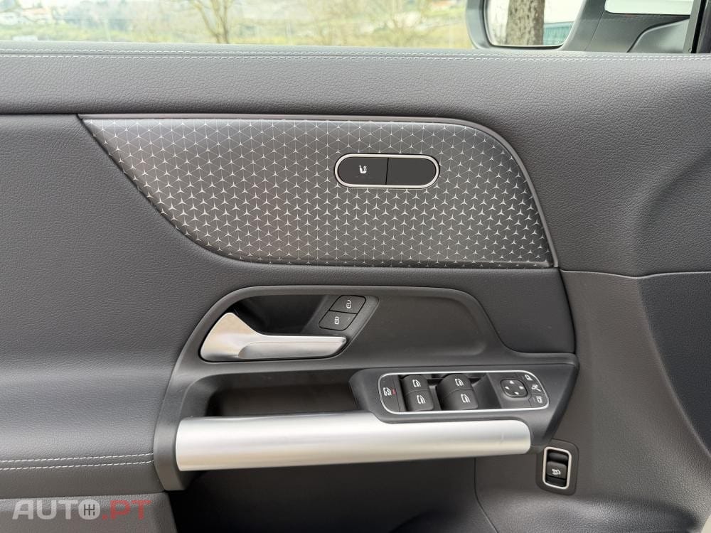 Mercedes-Benz EQA 300 4Matic Edition 1