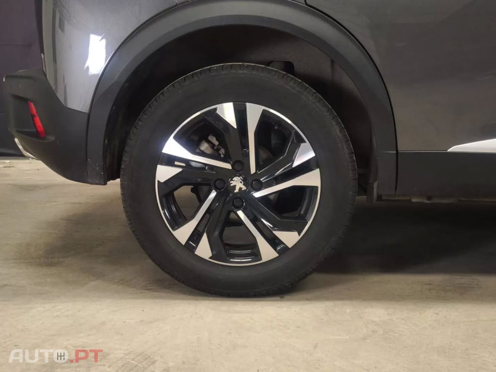 Peugeot 2008 PureTech 130 EAT8 Allure