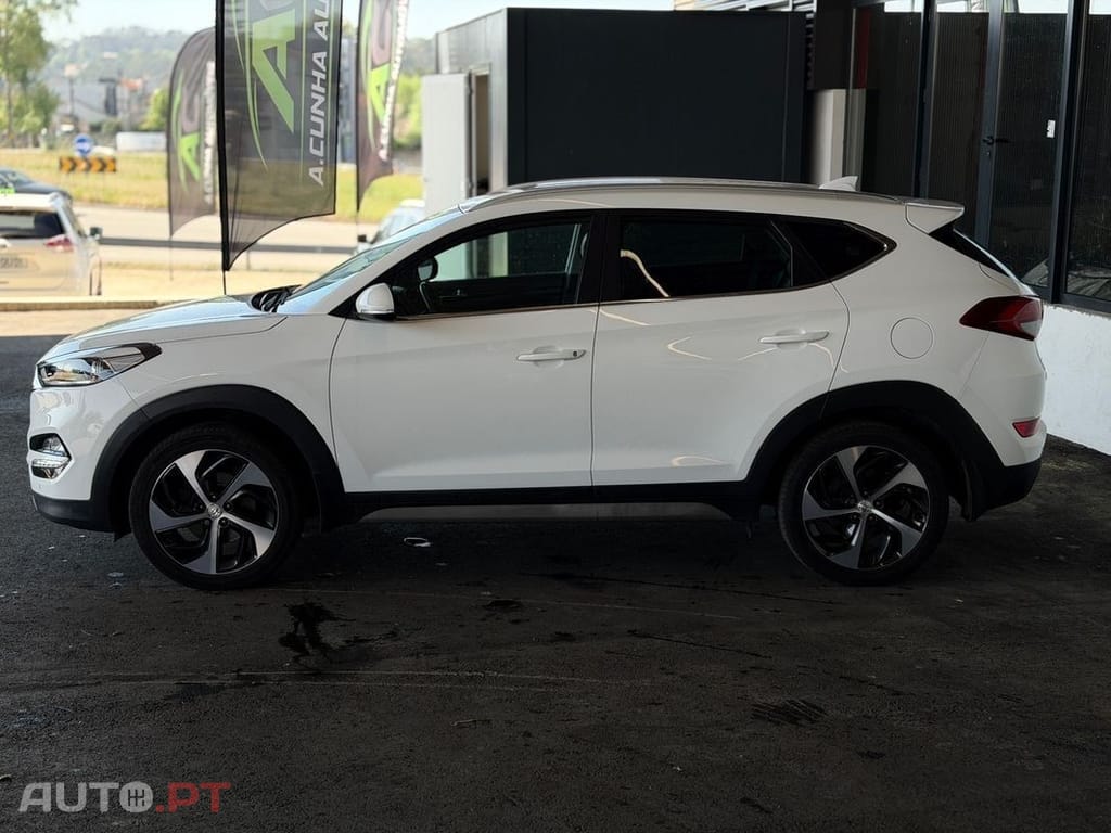 Hyundai Tucson blue 1.7 CRDi 2WD Advantage