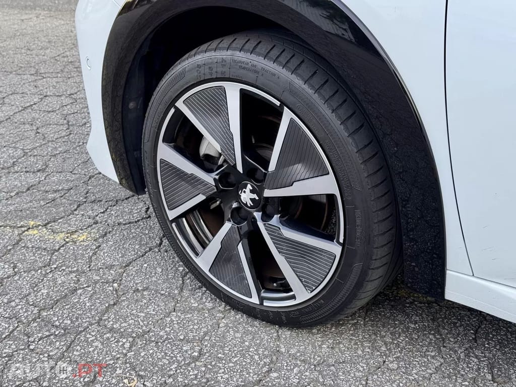Peugeot E-208 50 kWh GT