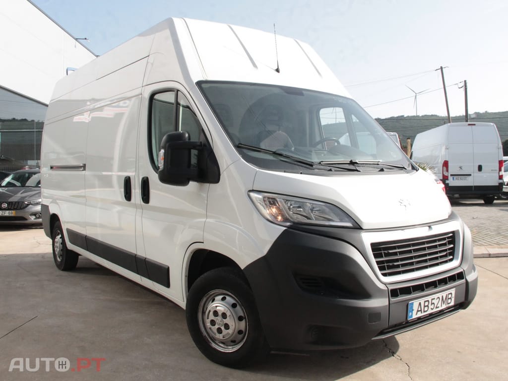 Peugeot Boxer 2.2 BlueHDi 330 L1H1 Pro