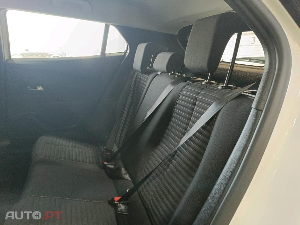 Peugeot 2008 1.2 PureTech Active