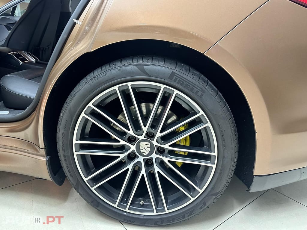 Porsche Panamera Platinum Edition