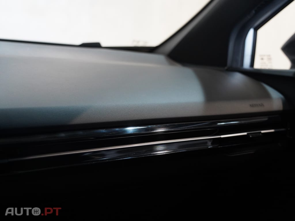 MG MG4 64 kWh Luxury