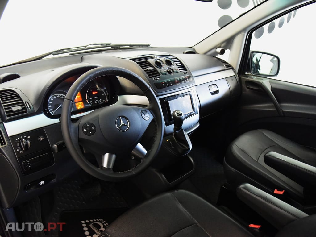 Mercedes-Benz Vito MIXTO 122/34 CDI V6 LONGA AUTOMÁTICA 5L