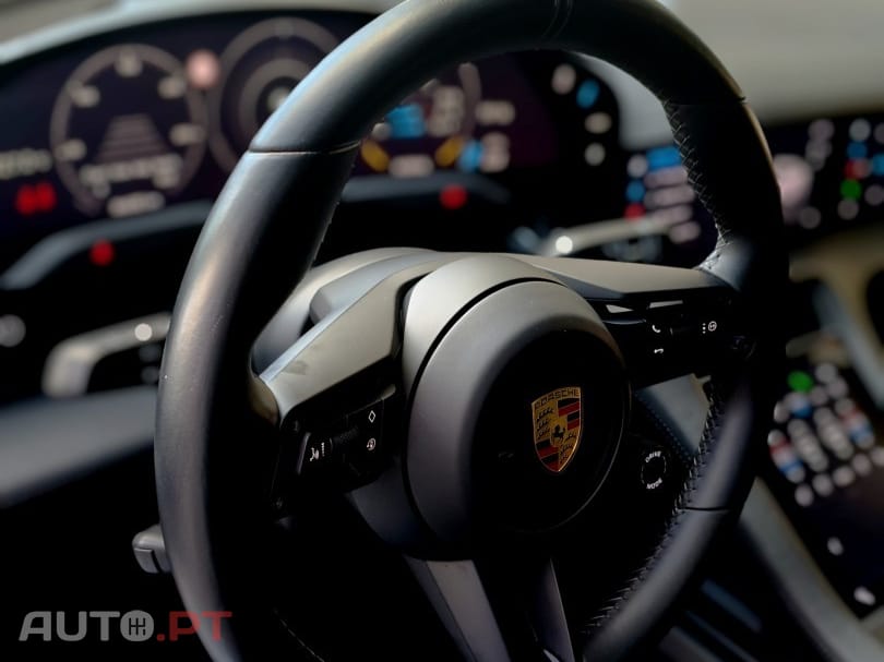 Porsche Taycan Turbo