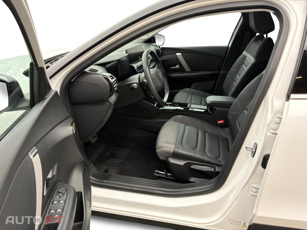Citroen C4 1.2 PureTech Shine EAT8