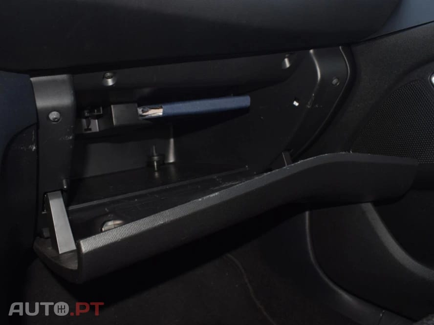 Peugeot 308 1.5 BlueHDi Business Line