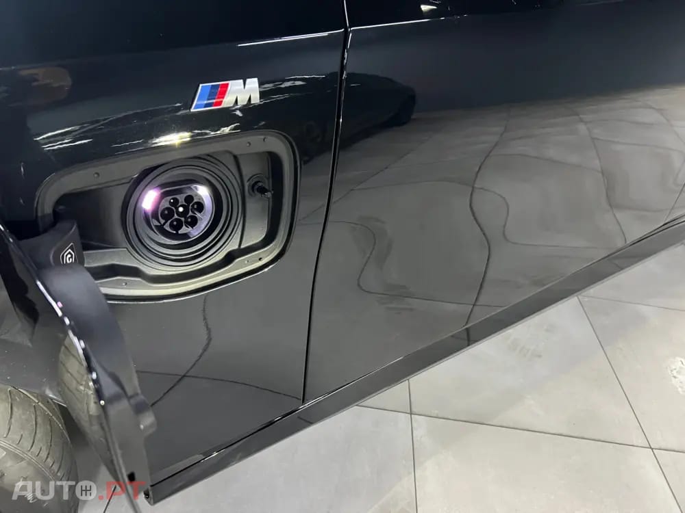 BMW 530 e Pack Desportivo M