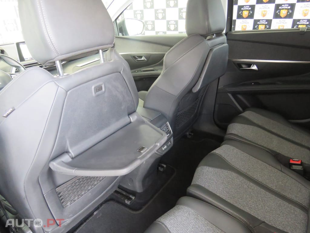 Peugeot 5008 1.5 BlueHDi Allure