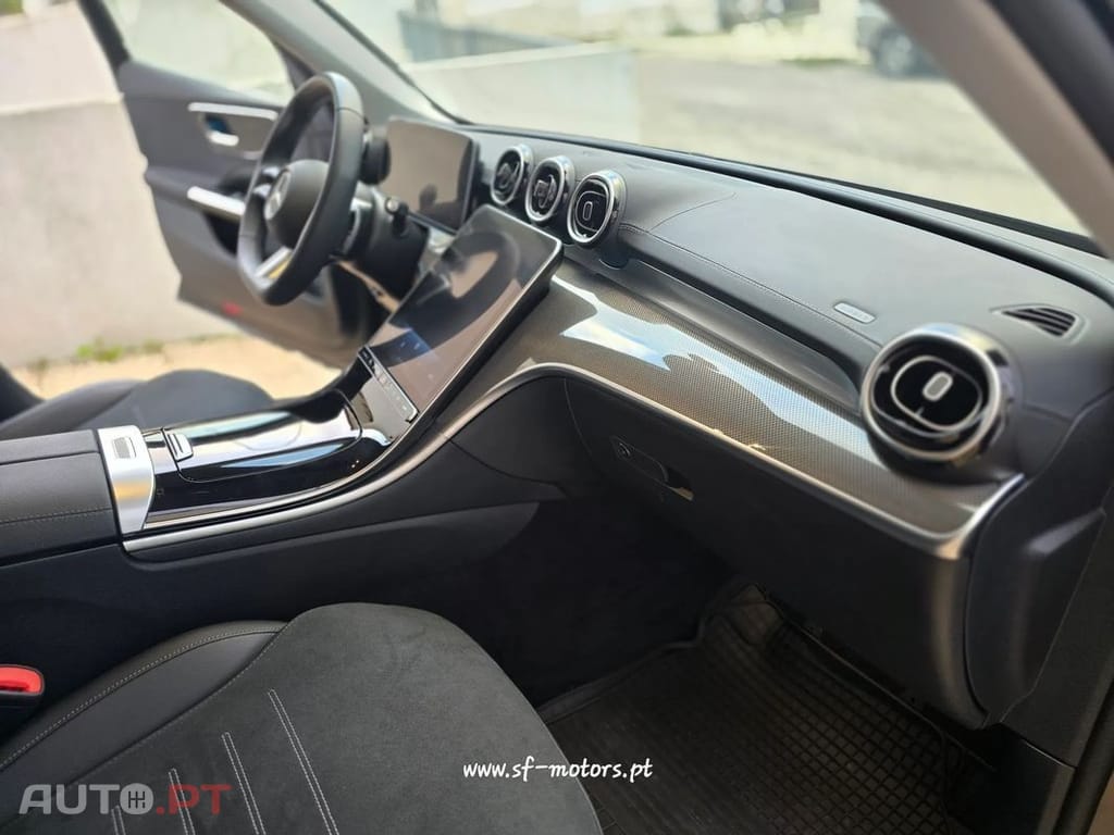 Mercedes-Benz C 300 e AMG Line