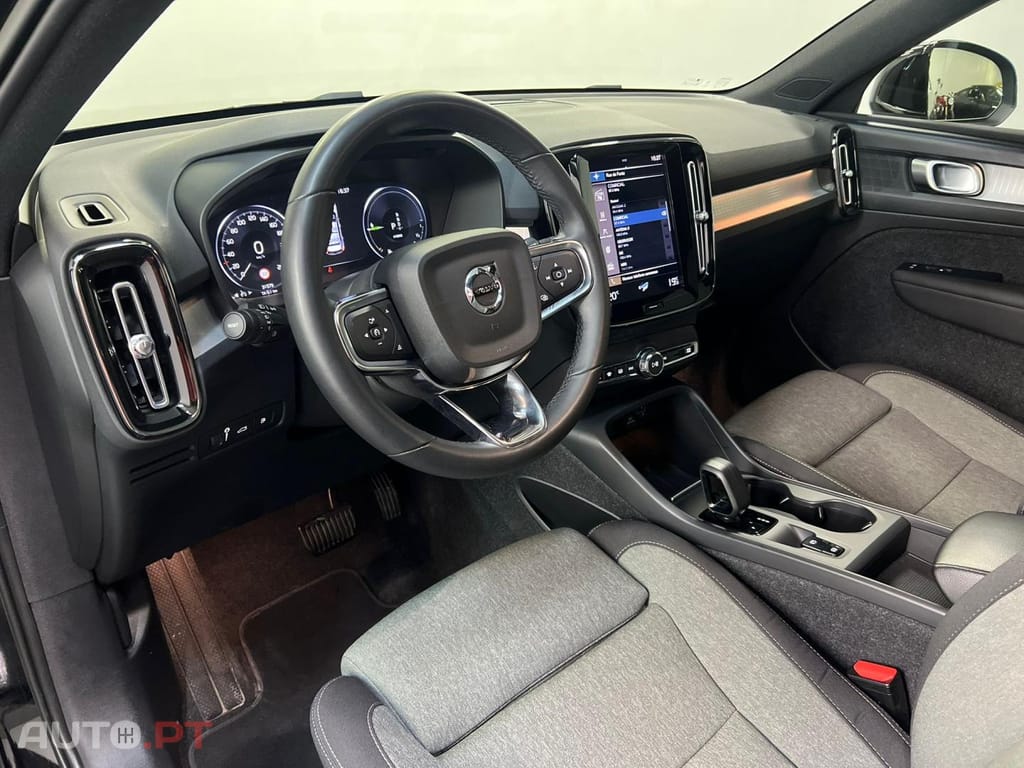 Volvo XC40 1.5 T4 211 Core PG HYBRID