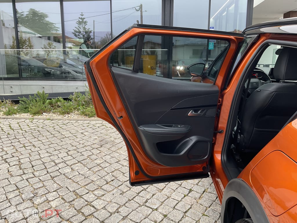 Peugeot 2008 1.5 BlueHDi Allure